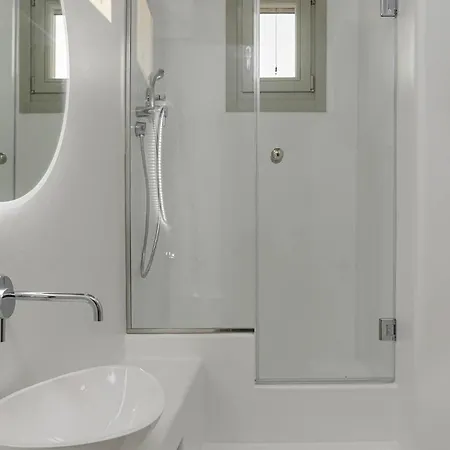 Myconian Caulk Villa