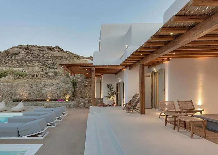 Myconian Caulk Villa