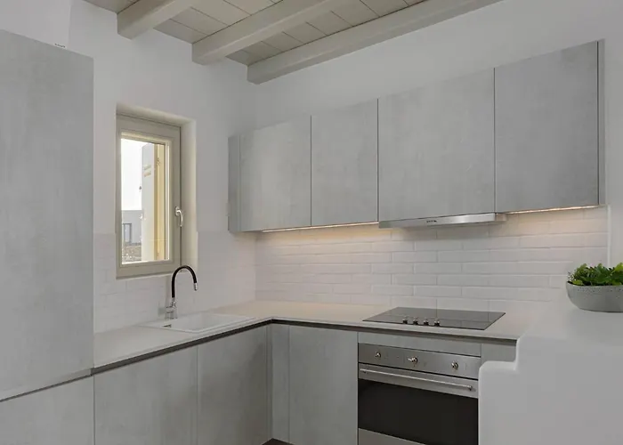 Myconian Caulk Villa *